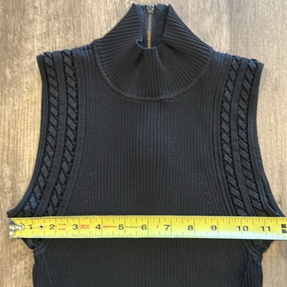 WHBM Sleeveless Tank - Picture 4 of 13